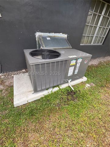 10 SW 46th Ave, Plantation, FL 33317