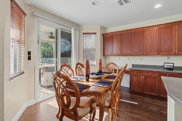 6829 Salvaterra Cir, Elk Grove, CA 95757