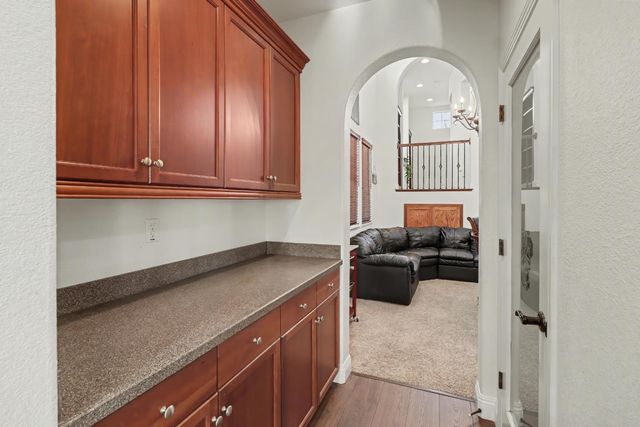 6829 Salvaterra Cir, Elk Grove, CA 95757