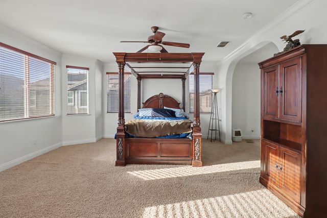 6829 Salvaterra Cir, Elk Grove, CA 95757