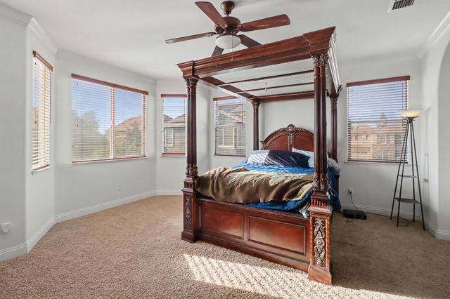 6829 Salvaterra Cir, Elk Grove, CA 95757