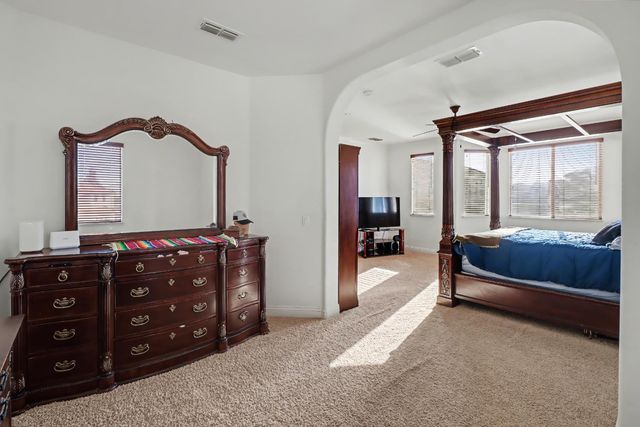 6829 Salvaterra Cir, Elk Grove, CA 95757