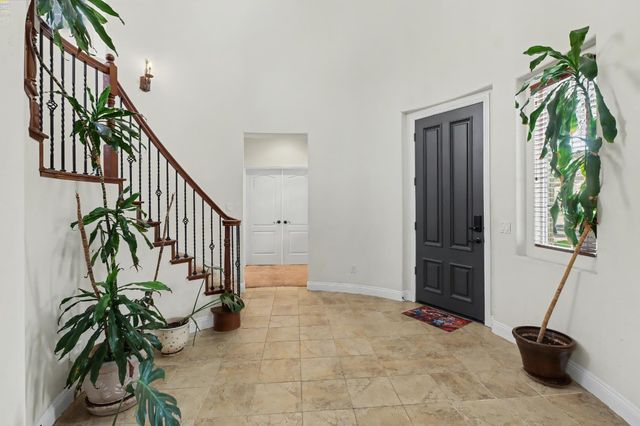 6829 Salvaterra Cir, Elk Grove, CA 95757