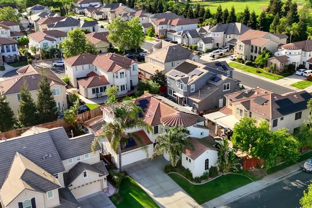 6829 Salvaterra Cir, Elk Grove, CA 95757