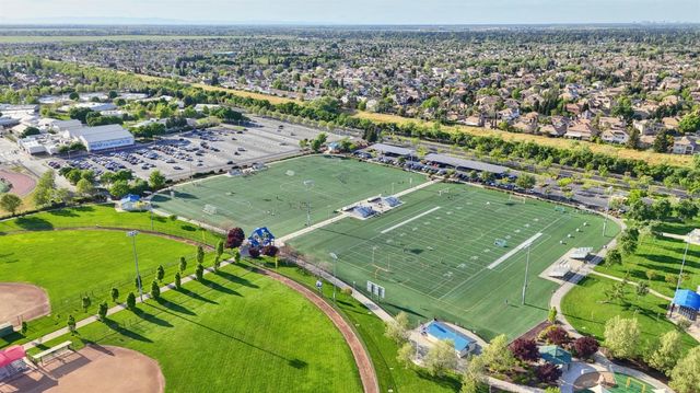 6829 Salvaterra Cir, Elk Grove, CA 95757