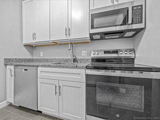 304 Pine Rock Avenue APT C4, Hamden, CT 06514