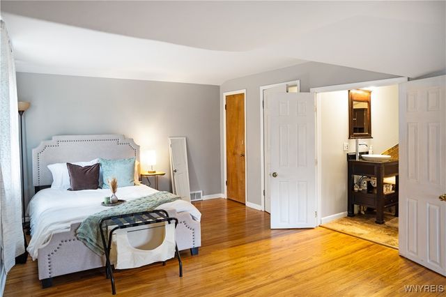 193 Thistle Lea, Amherst, NY 14221