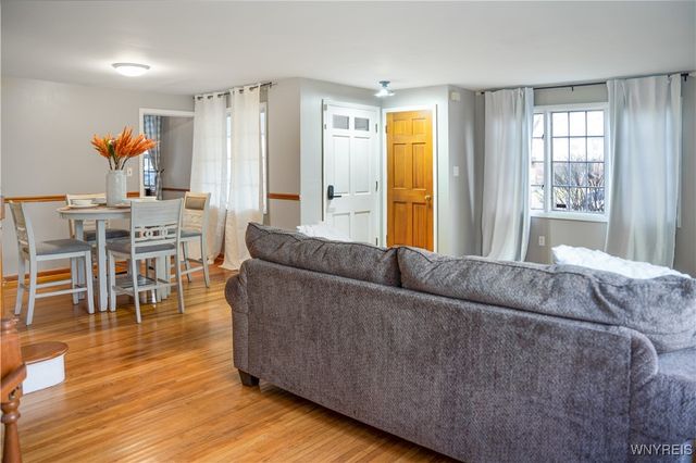 193 Thistle Lea, Amherst, NY 14221