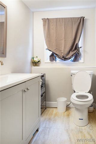 193 Thistle Lea, Amherst, NY 14221