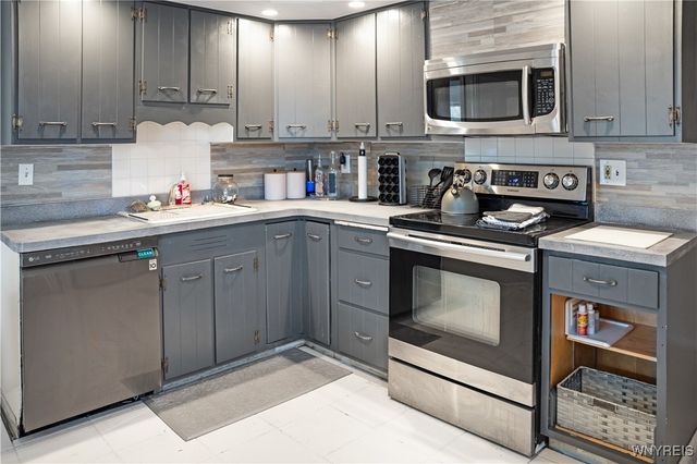 193 Thistle Lea, Amherst, NY 14221