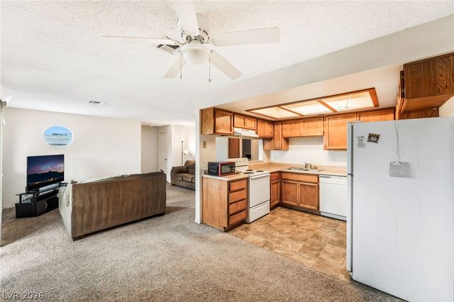 3712 Snorkel Circle D, Las Vegas, NV 89108