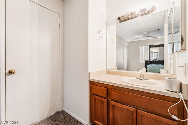 3712 Snorkel Circle D, Las Vegas, NV 89108