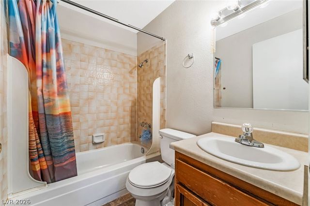 3712 Snorkel Circle D, Las Vegas, NV 89108