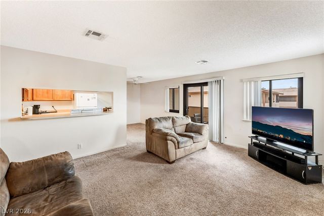 3712 Snorkel Circle D, Las Vegas, NV 89108