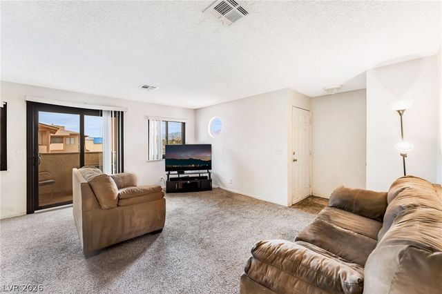 3712 Snorkel Circle D, Las Vegas, NV 89108
