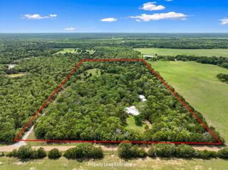 8023 Old Smithville Road, Muldoon, TX 78949