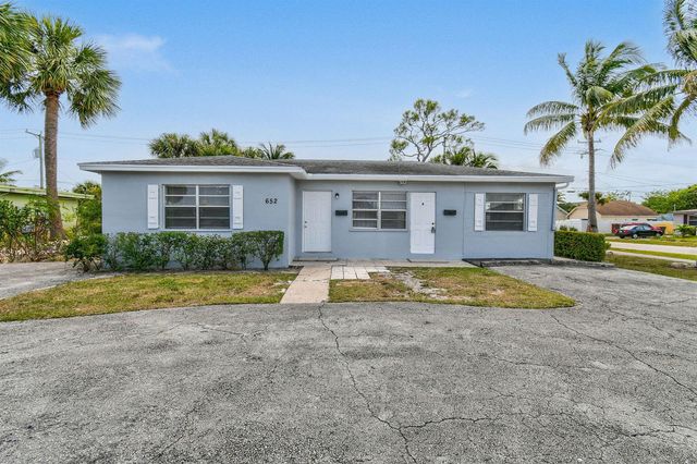 652 Bayberry Drive, Lake Park, FL 33403