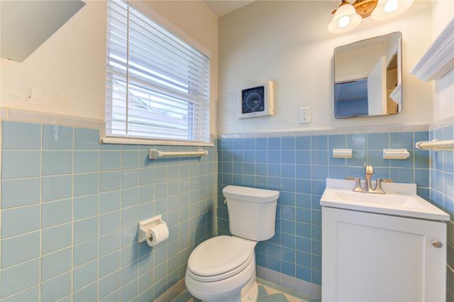 1231 Stonecrest Drive, Houston, TX 77018