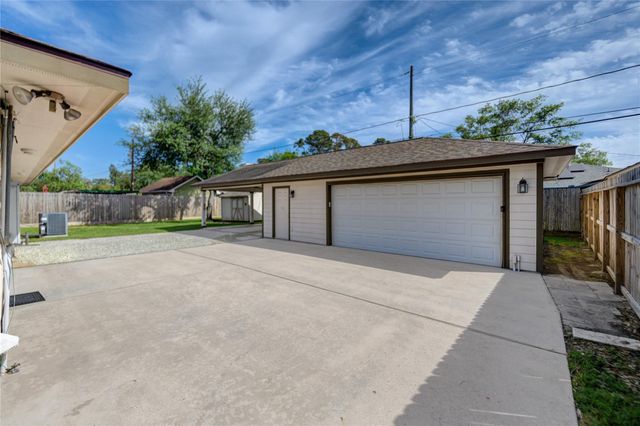 1231 Stonecrest Drive, Houston, TX 77018