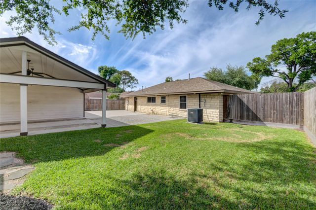 1231 Stonecrest Drive, Houston, TX 77018