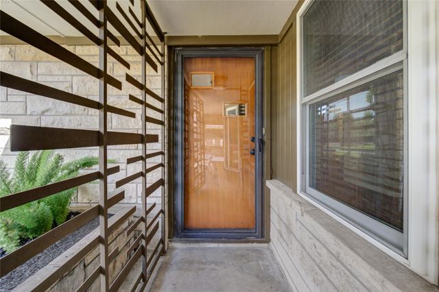 1231 Stonecrest Drive, Houston, TX 77018