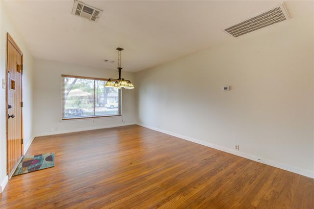 1231 Stonecrest Drive, Houston, TX 77018