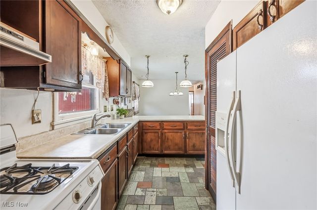 1350 Westview Drive, Salem, OH 44460