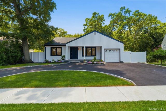 378 Lakeshore Boulevard, Massapequa Park, NY 11762