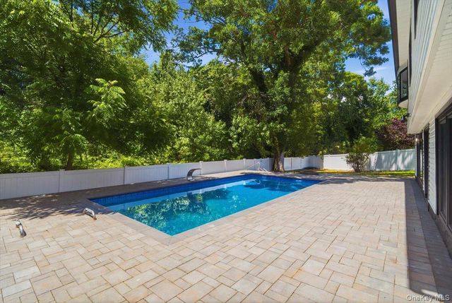 378 Lakeshore Boulevard, Massapequa Park, NY 11762