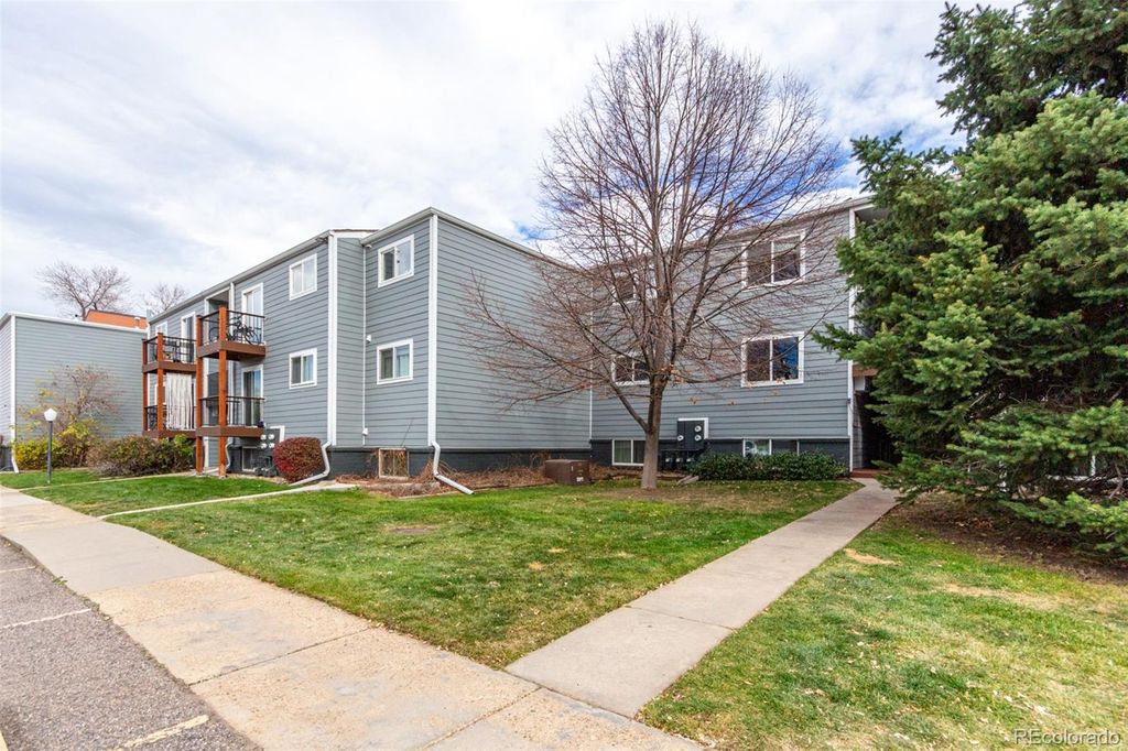 16359 W 10th Avenue O-2, Golden, CO 80401