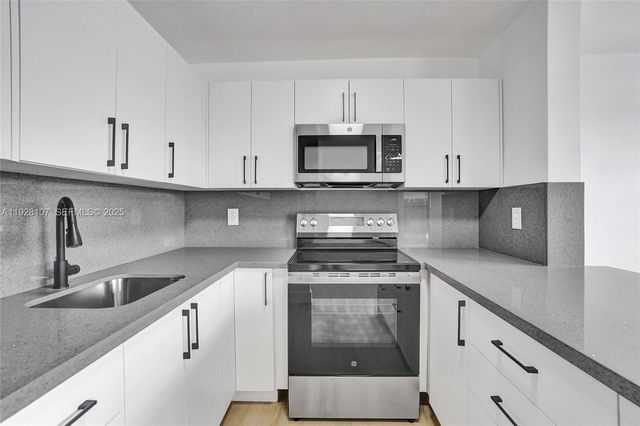 1960 SW 68th Way 0, Miramar, FL 33023