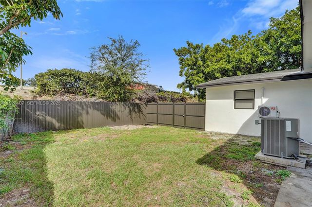 1960 SW 68th Way 0, Miramar, FL 33023