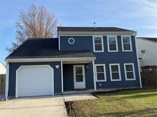 6009 Embassy Row DR, Virginia Beach, VA 23464