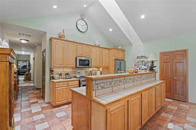 5007 Foxtrail Drive NE, Olympia, WA 98516