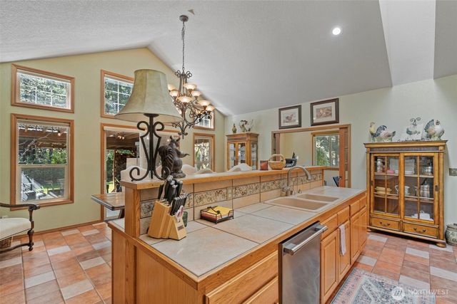 5007 Foxtrail Drive NE, Olympia, WA 98516