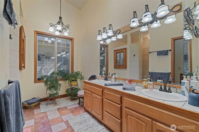 5007 Foxtrail Drive NE, Olympia, WA 98516