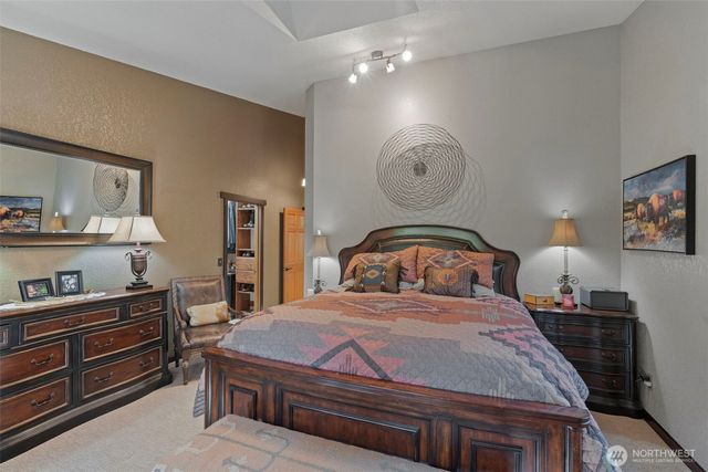 5007 Foxtrail Drive NE, Olympia, WA 98516