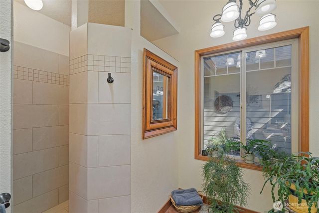 5007 Foxtrail Drive NE, Olympia, WA 98516