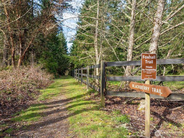 5007 Foxtrail Drive NE, Olympia, WA 98516