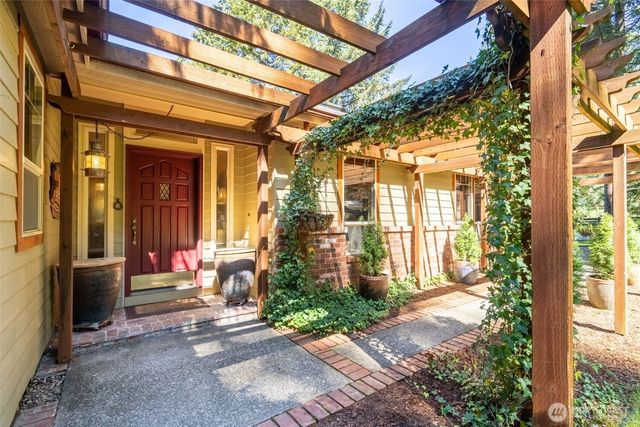 5007 Foxtrail Drive NE, Olympia, WA 98516