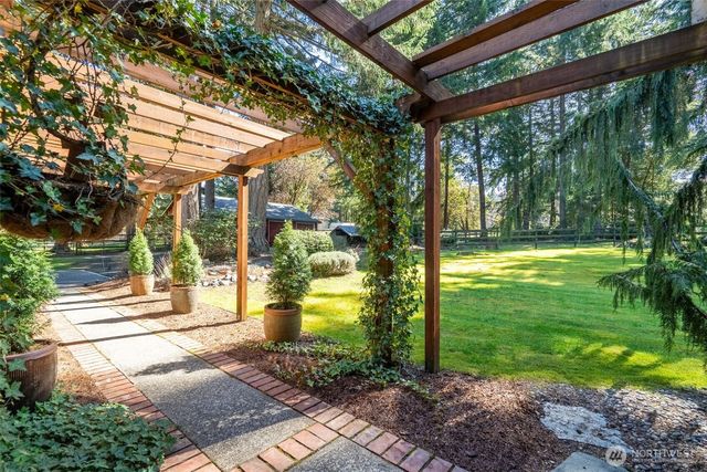 5007 Foxtrail Drive NE, Olympia, WA 98516