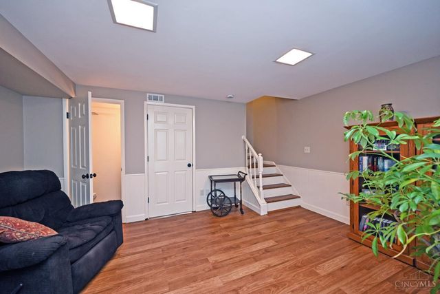 7 Creekwood Square, Glendale, OH 45246