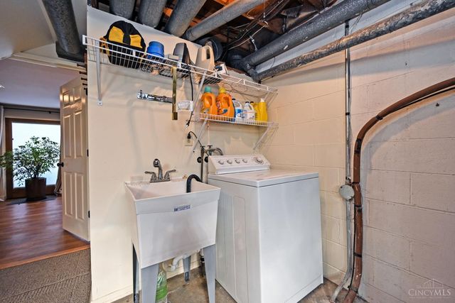 7 Creekwood Square, Glendale, OH 45246