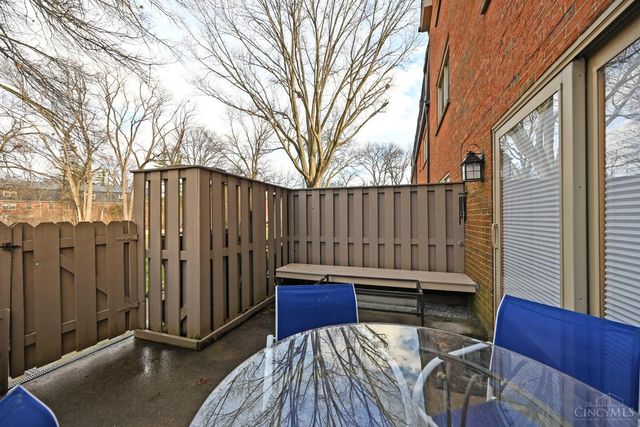 7 Creekwood Square, Glendale, OH 45246