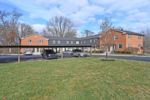 7 Creekwood Square, Glendale, OH 45246