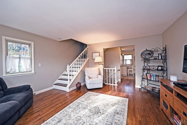 7 Creekwood Square, Glendale, OH 45246