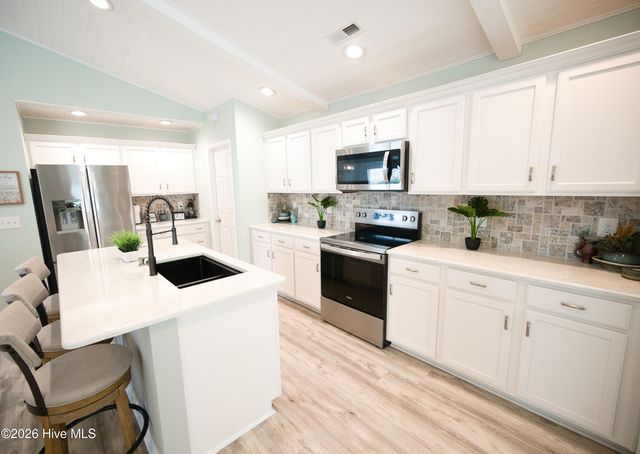 767 Heathers Glen Lane NW, Calabash, NC 28467