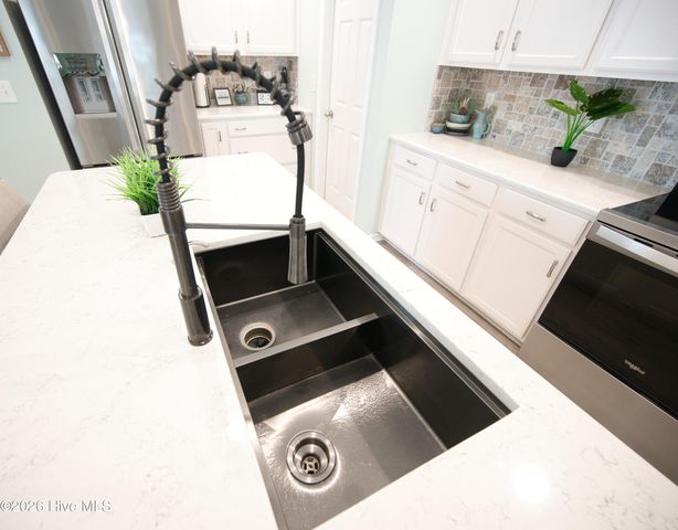 767 Heathers Glen Lane NW, Calabash, NC 28467