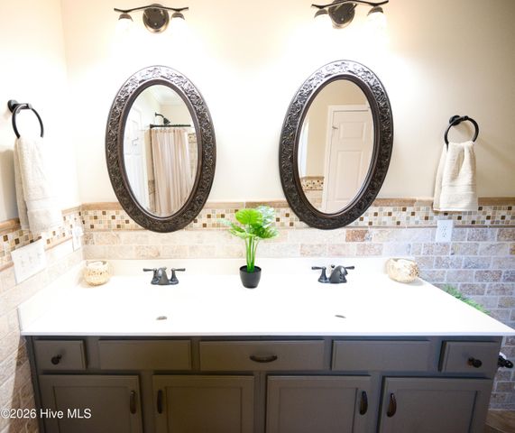 767 Heathers Glen Lane NW, Calabash, NC 28467