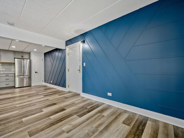 3849 N Parkway Drive 2A, Northbrook, IL 60062